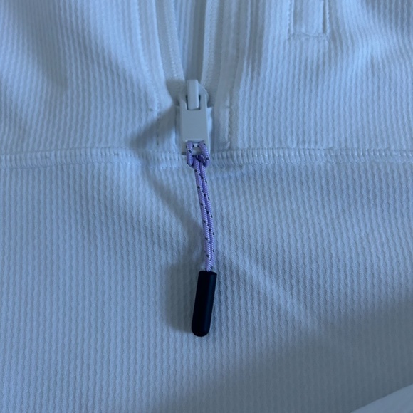 NWOT bass outdoor 3rd zip - Picture 3 of 5